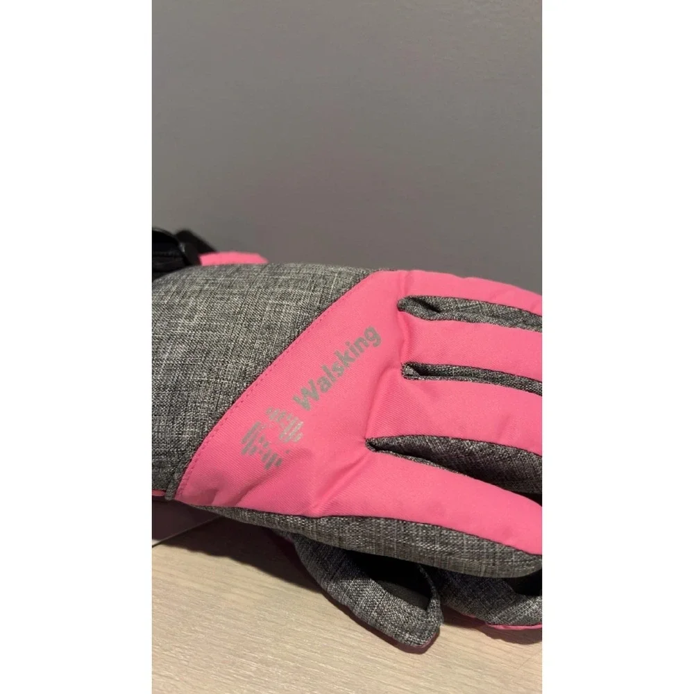 NWT Walsking Sz M Winter Gloves-3M Thinsulate Snow Waterproof Ski Cold‎ Weather